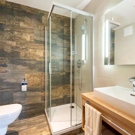 In Wald Near Zillertal Arena * والد ام بينزاغو